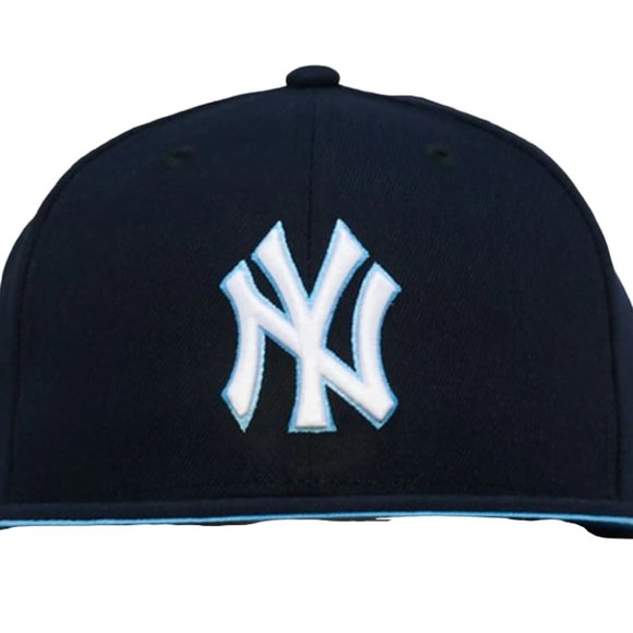 New Era New York Yankees 59FIFTY Fitted Hat 99 WS Side Patch - Picture 2 of 6